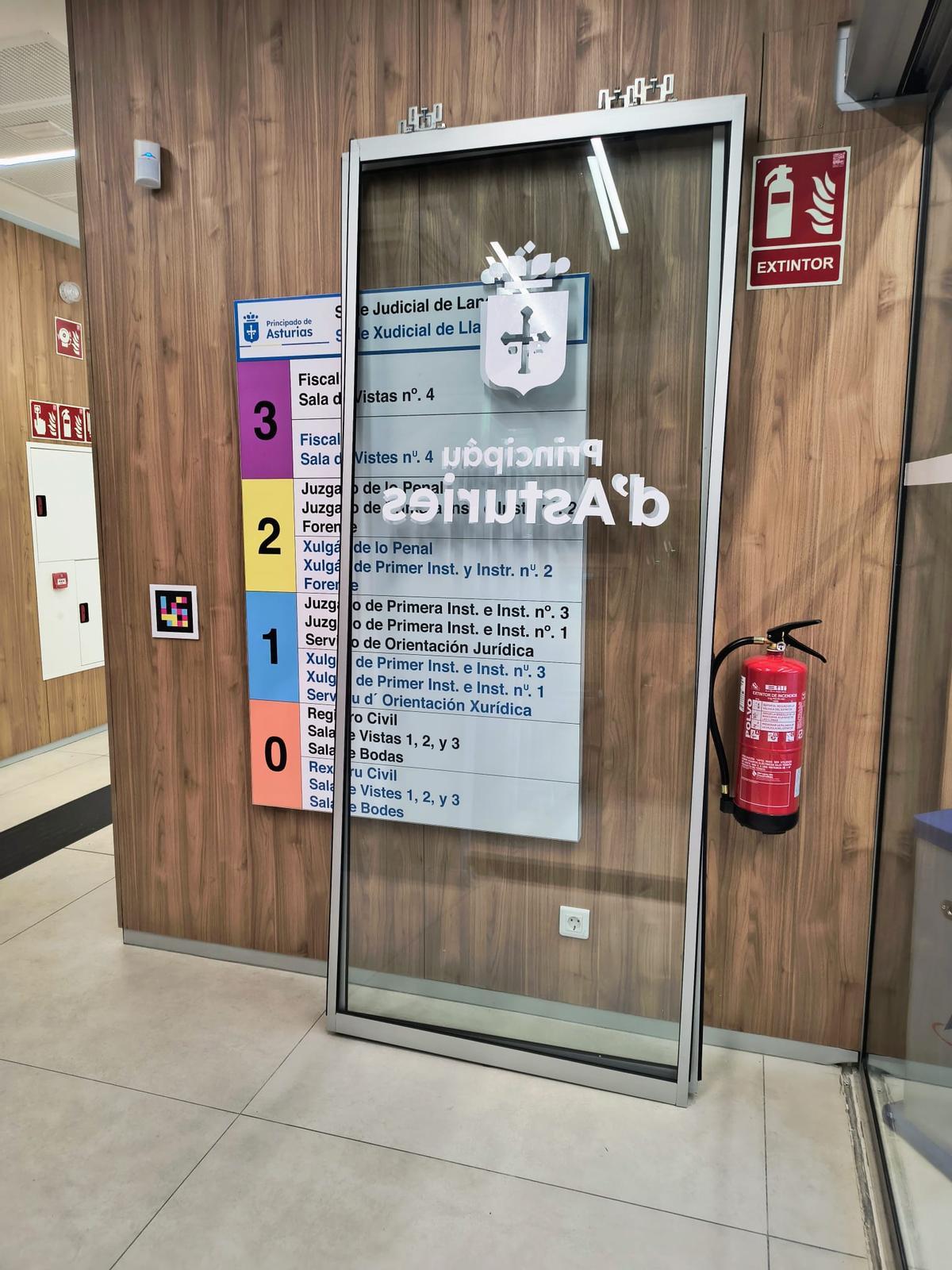 Una puerta retirada.