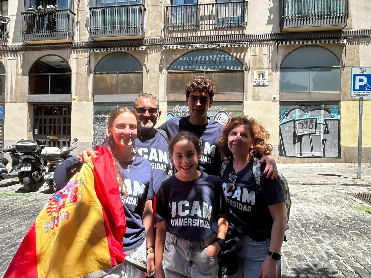 Gaspar Thomàs, junto a su familia en Madrid.