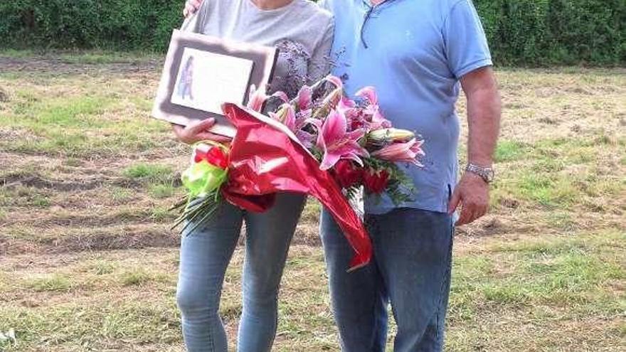 Pilar Tuñón y Justo Cándido González, &quot;Cuqui&quot;, tras el homenaje que ambos recibieron en las fiestas de la Magdalena.