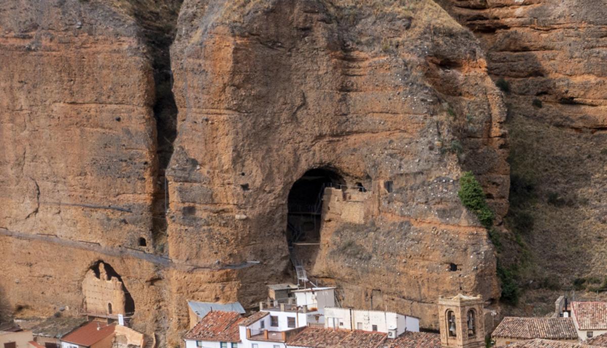 Cueva del Caco en Los Fayos