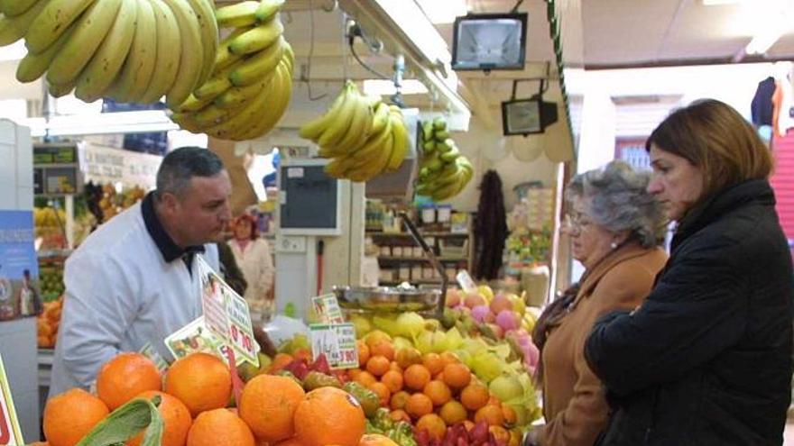 Interior del mercado de abastos municipal situado en el centro del casco urbano de la ciudad de Elche