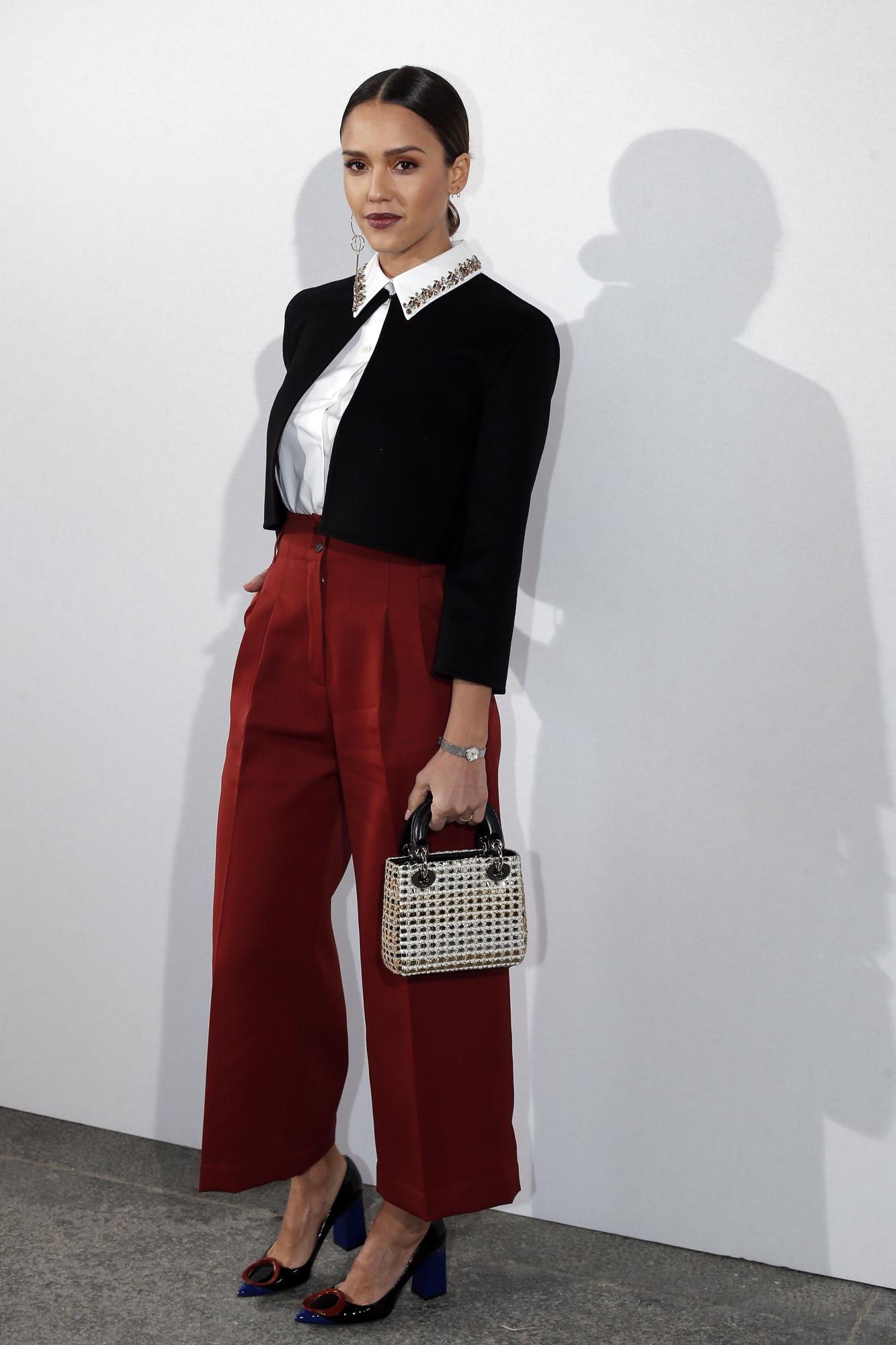 Jessica Alba en el desfile de Christian Dior en París
