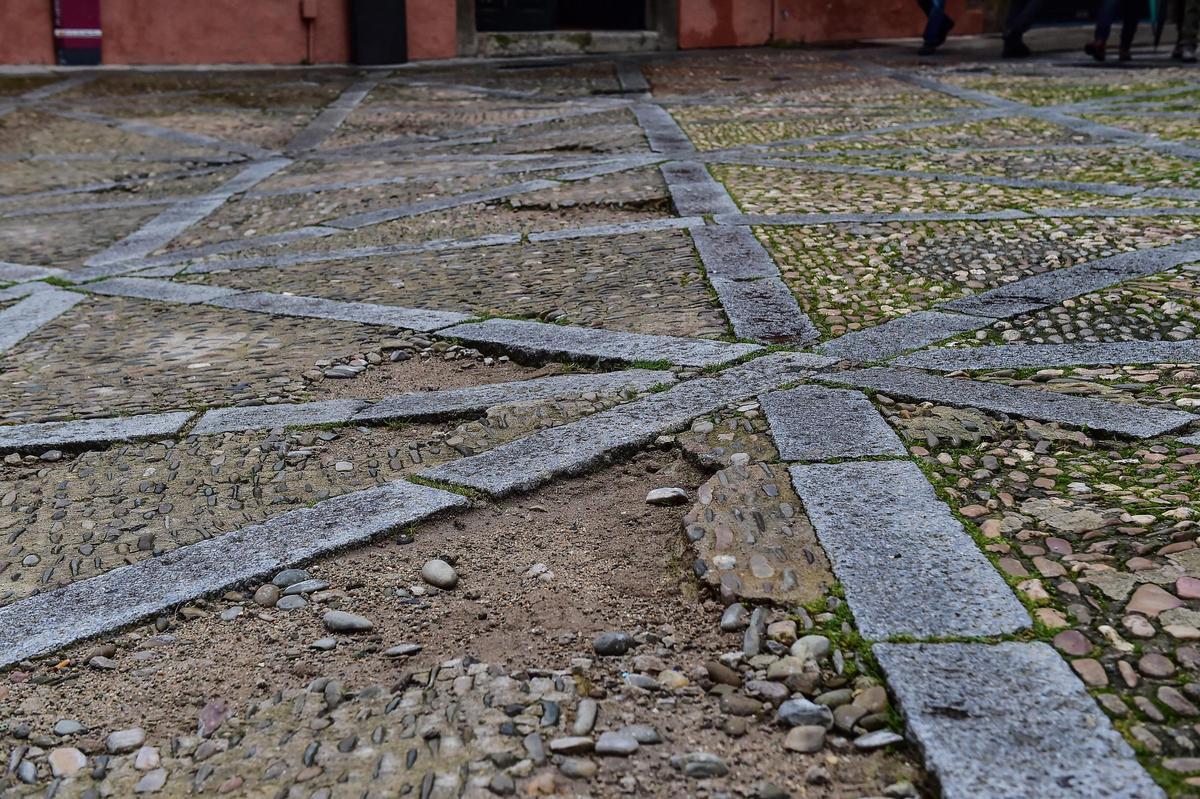 Fotogalería | Pavimento en mal estado en Plasencia