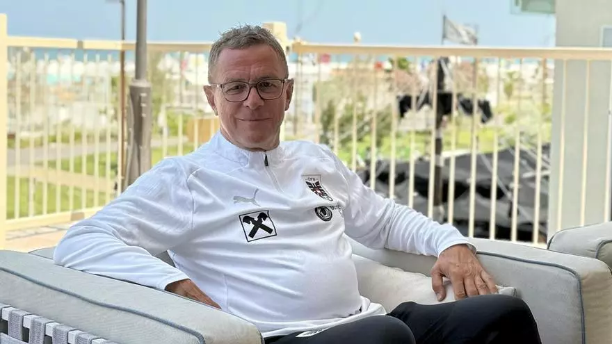 Ralf Rangnick reconoce su gran admiraci車n por Cruyff