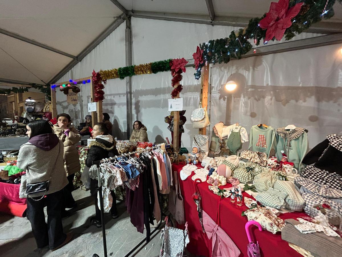 EN IMÁGENES: Así fue la primera jornada del mercado de Navidad de Grado