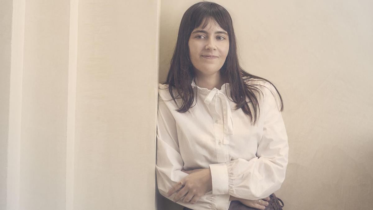 La escritora Lana Corujo presenta su novela 'Han cantado bingo' en A Coruña: "Escribí esta historia para decirle de alguna manera a mi hermana que la quiero"