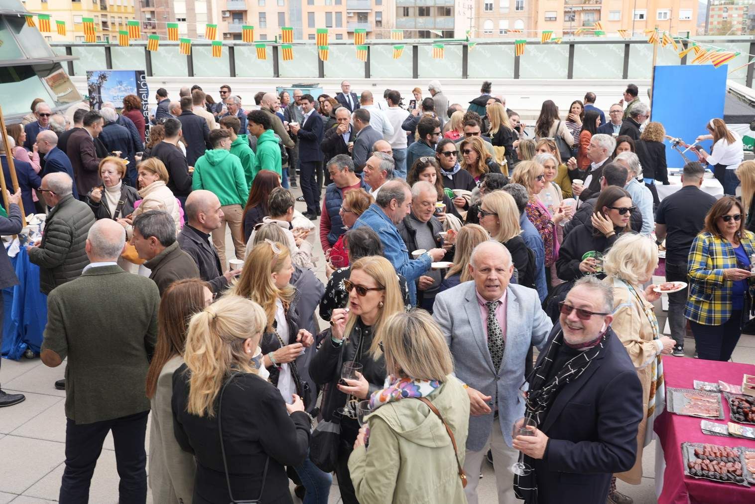 Gran éxito de asistencia en el segundo día de la Bodeguilla de Mediterráneo