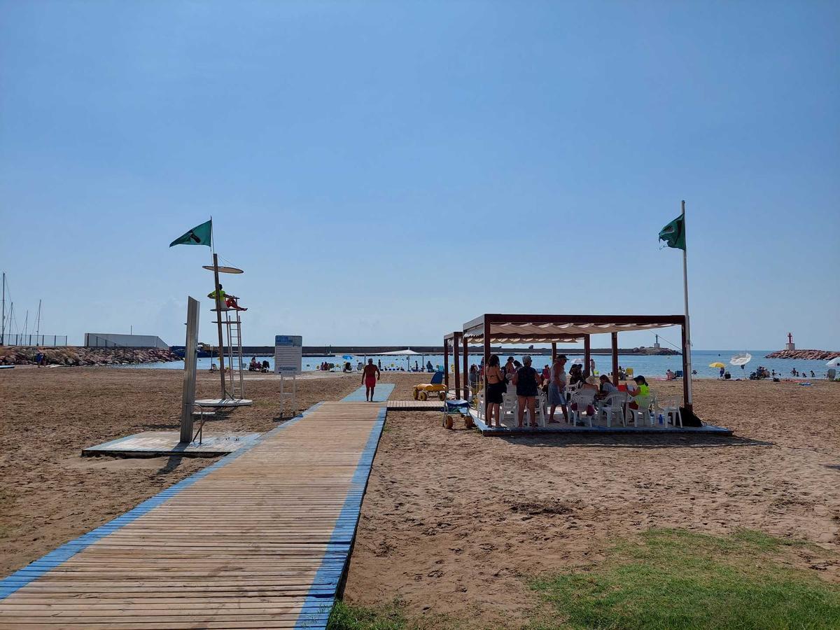 La Playa Pobla Marina revalida su bandera azul.
