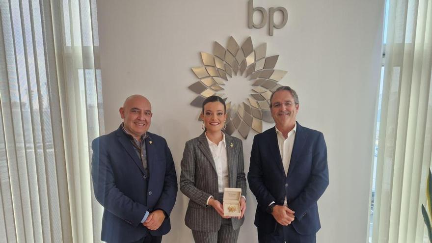 La reina de la Magdalena recibe una joya muy particular: es uno de los regalos más apreciados desde 1969