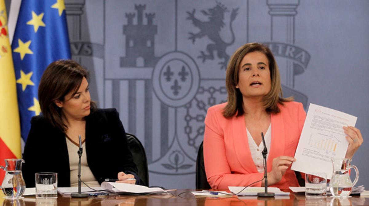 Fátima Báñez anuncia la pròrroga de l’ajuda de 400 euros als aturats.