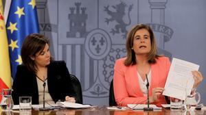 Fátima Báñez anuncia la pròrroga de l’ajuda de 400 euros als aturats.