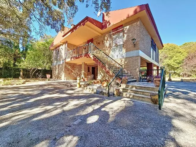 A la venta una casa con piscina y jardín en Trassierra por 279.000 euros