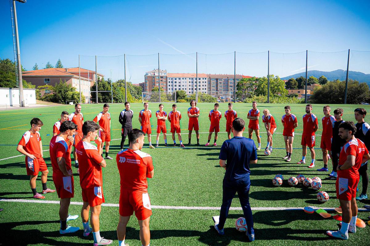 Un momento del entrenamiento del día de ayer.
