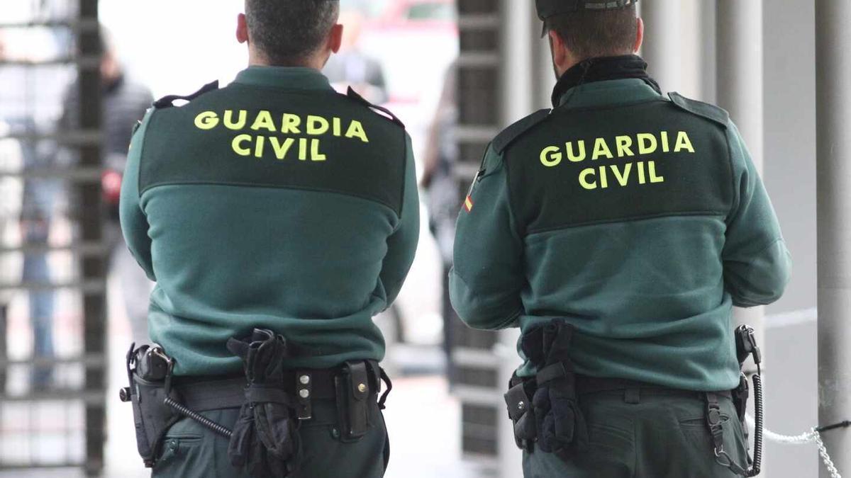 Agentes de la Guardia Civil.