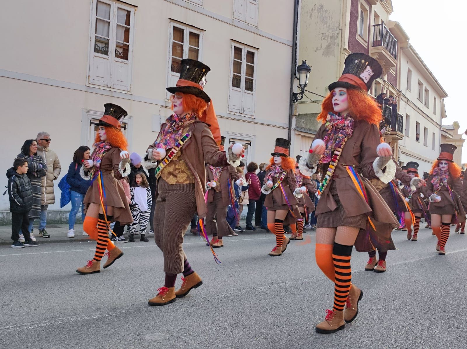 Un Carnaval muy vistoso y de alto nivel: Así fue este domingo el desfile en Tapia de Casariego