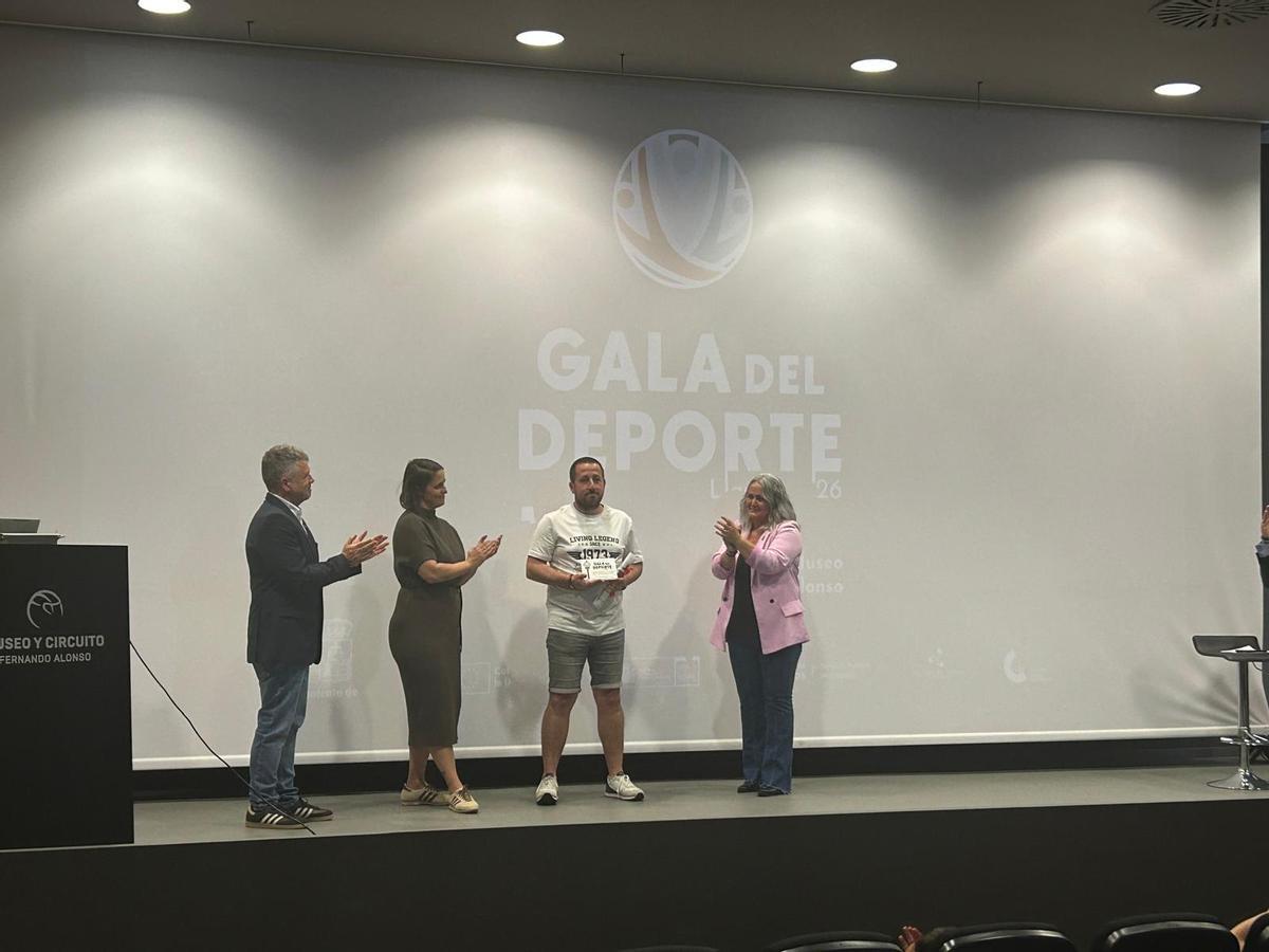 Las imágenes de los premiados en la Gala del Deporte de Llanera Las imágenes de los premiados en la Gala del Deporte de Llanera