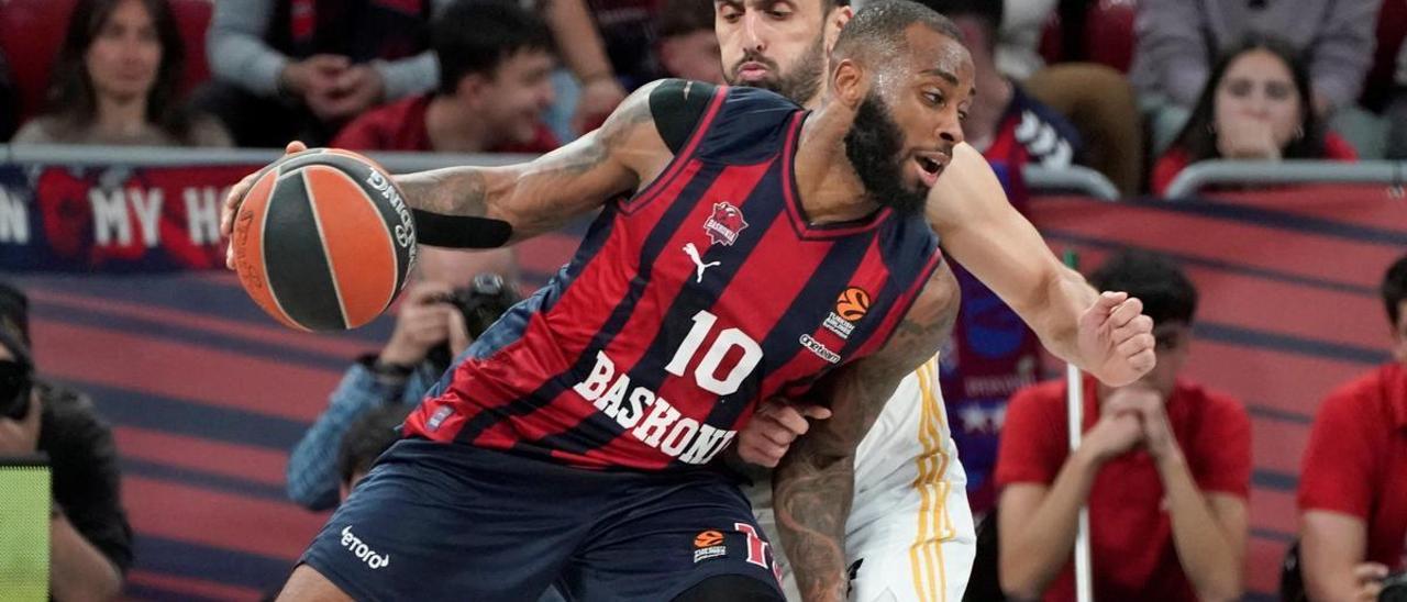 El Madrid sentencia al Baskonia por la vía rápida