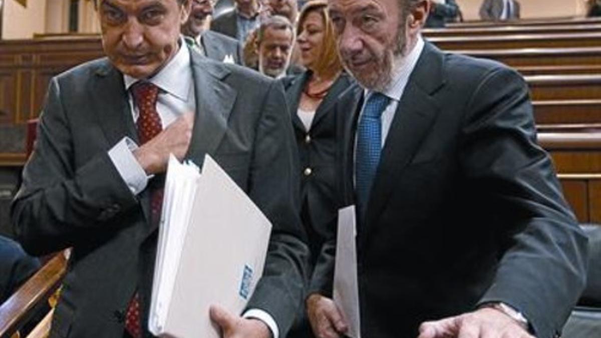 José Luis Rodríguez Zapatero y Alfredo Pérez Rubalcaba, el pasado 18 de noviembre en el Congreso.