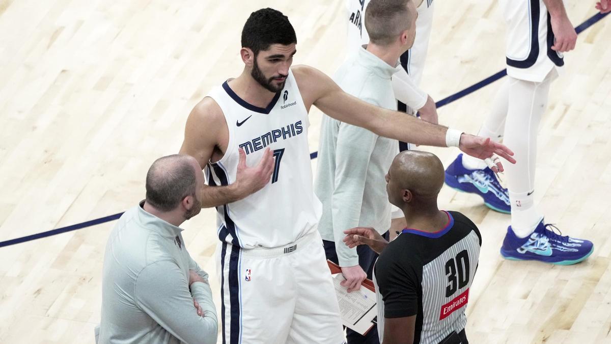 Imagen de archivo de Santi Aldama con los Memphis Grizzlies.