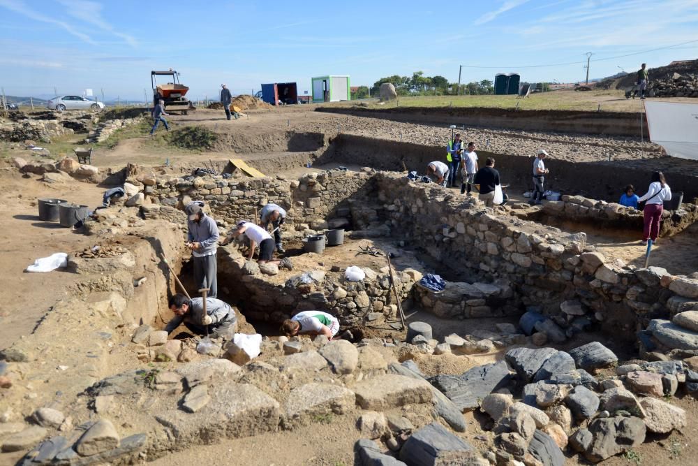 Cornelia, un esqueleto de 2.000 años en A Lanzada