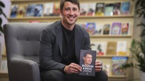 Bojan presenta su nuevo libro