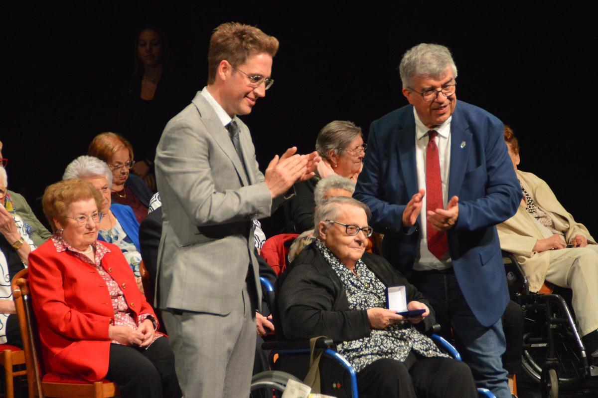 Figueres homenatja la generació de 1936 amb la medalla de les Fires
