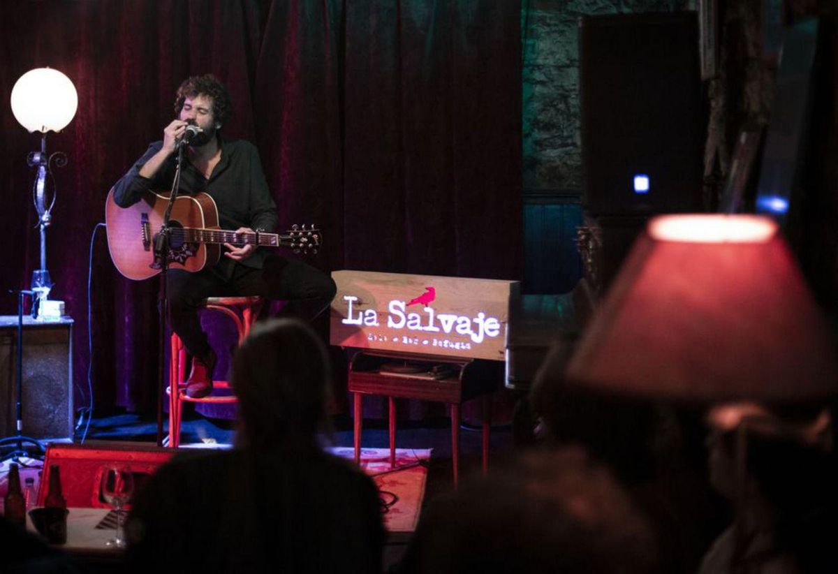 Concierto de Borja Mompó en «el refugio», la parte de arriba de la sala.