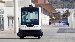 Un minibús eléctrico de conducción autónoma en una edición antigua del Smart City World Expo de Barcelona.
