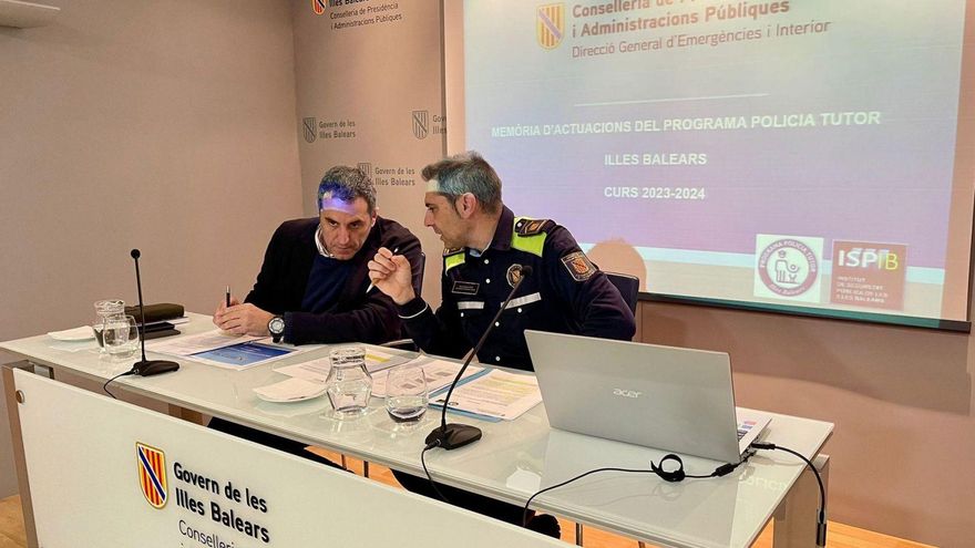 La mitad de los conflictos que atienden los policías tutores de Ibiza y Formentera ocurren fuera de las aulas