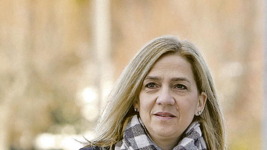 La Infanta a su llegada al edificio en el que se desarrolla la vista. // B.R.