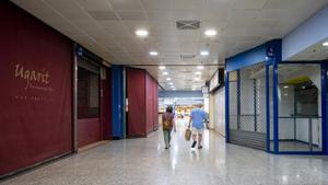 L’Ajuntament debat el futur del centre comercial de la Vila Olímpica