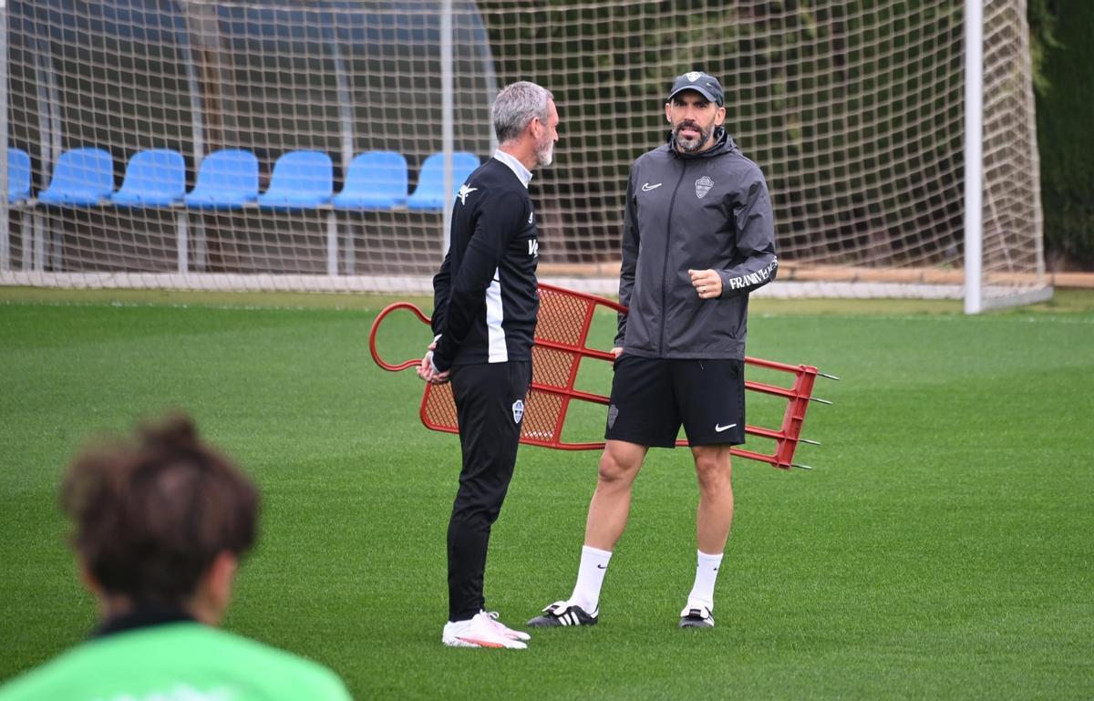 Entrenamiento del Elche previo al partido contra el Real Madrid