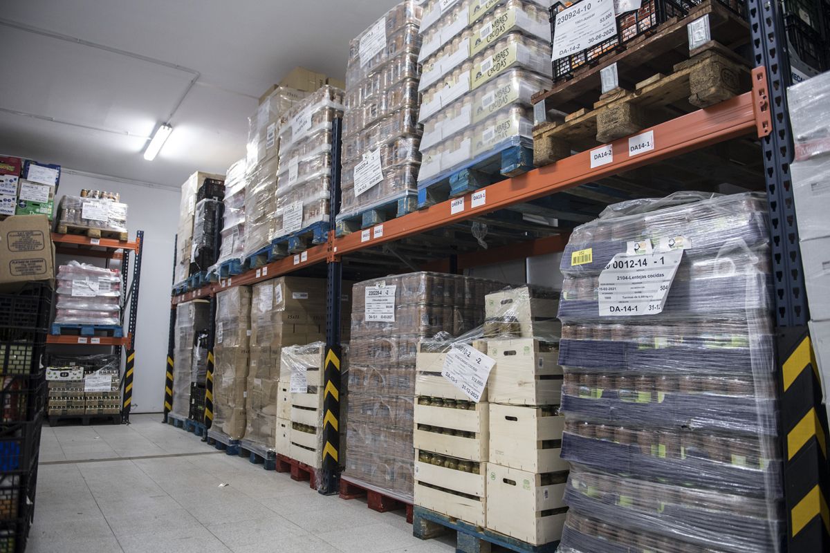 Fotogalería | Una jornada de trabajo en el Banco de Alimentos de Cáceres