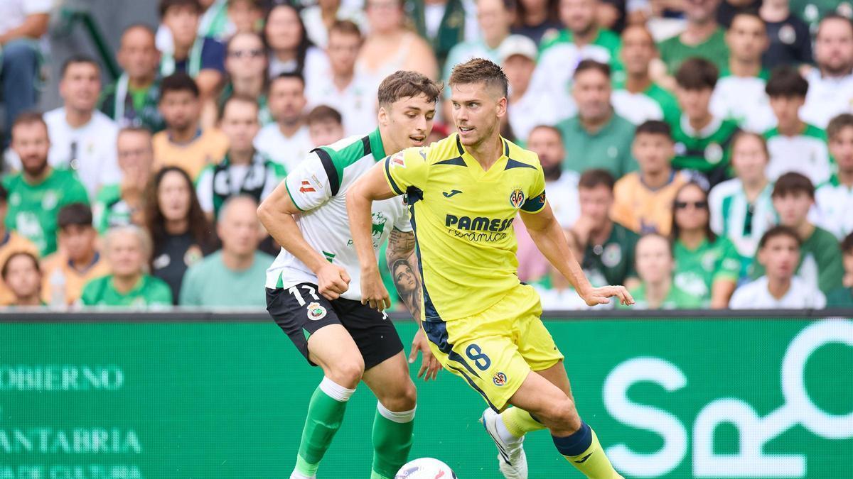 Juan Foyth, titular en el Racing-Villarreal
