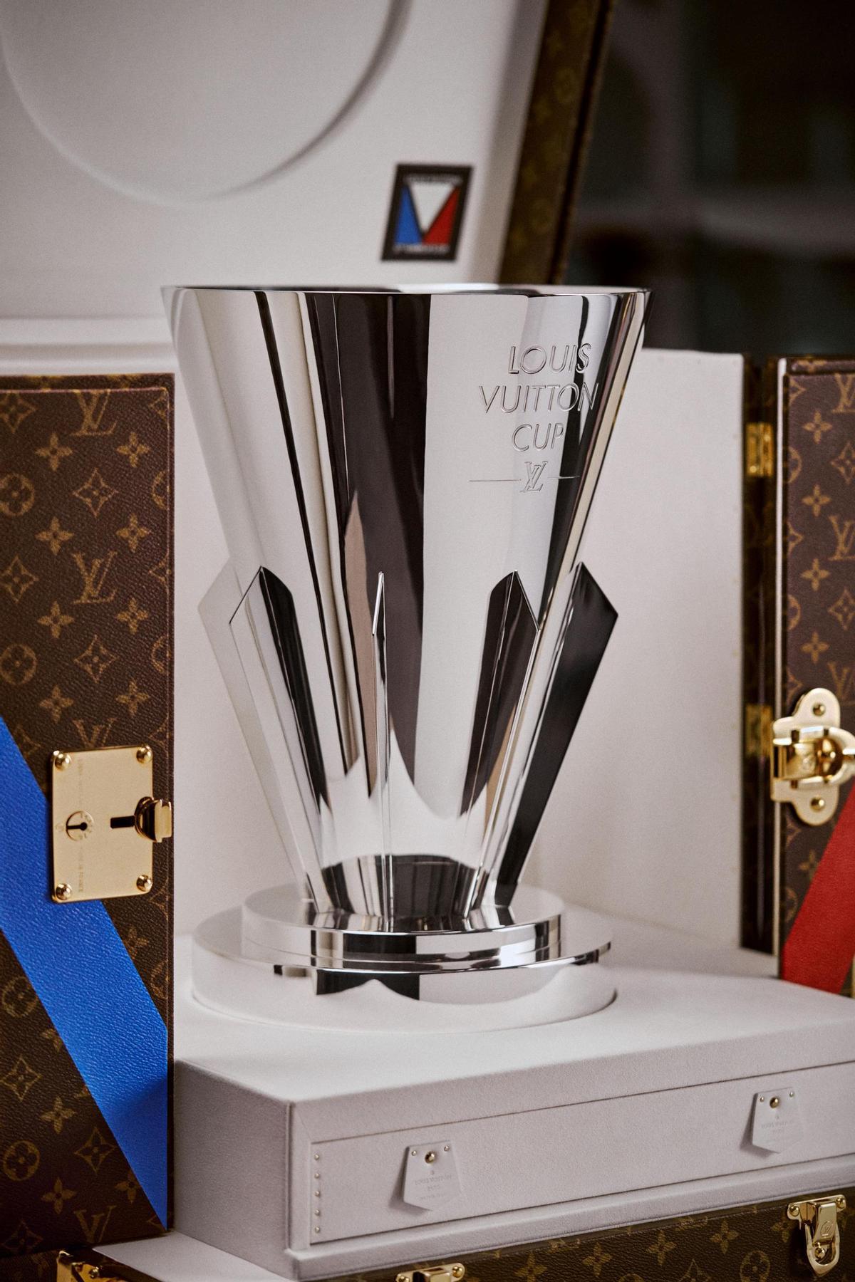 Louis Vuitton ha creado un nuevo trofeo para coronar al ganador de la Louis Vuitton Cup, las Challenger Selection Series