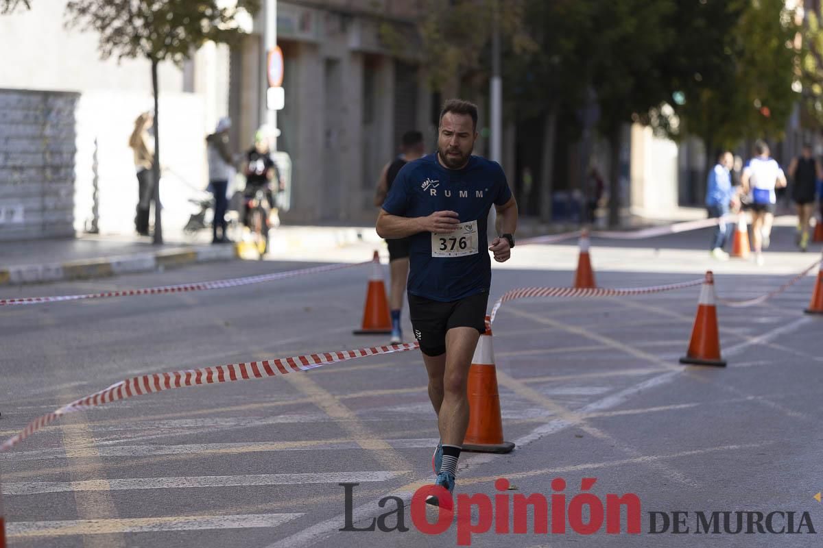 Carrera '10K Assota por ti' en Caravaca (salida y giro primera vuelta)