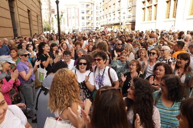 En imágenes: El feminismo (y otros colectivos) se manifiestan en Gijón contra el pacto con Vox