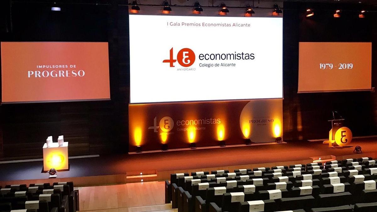 Imagen de la primera edición de los Premios Economista en 2019, con motivo del 40 Aniversario del colegio profesional.