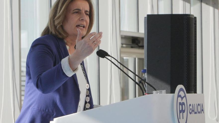 Fátima Báñez durante un discurso en Santiago de Compostela