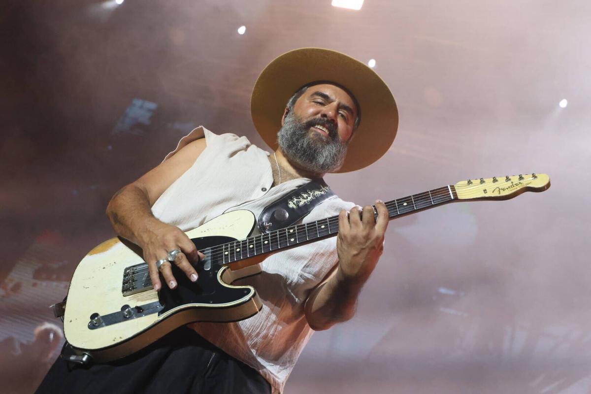 El indie enciende la primera noche del Festival de la Guitarra