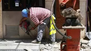 Camarero, conductor de camión, peón de obra... vacantes que no se cubren en Málaga