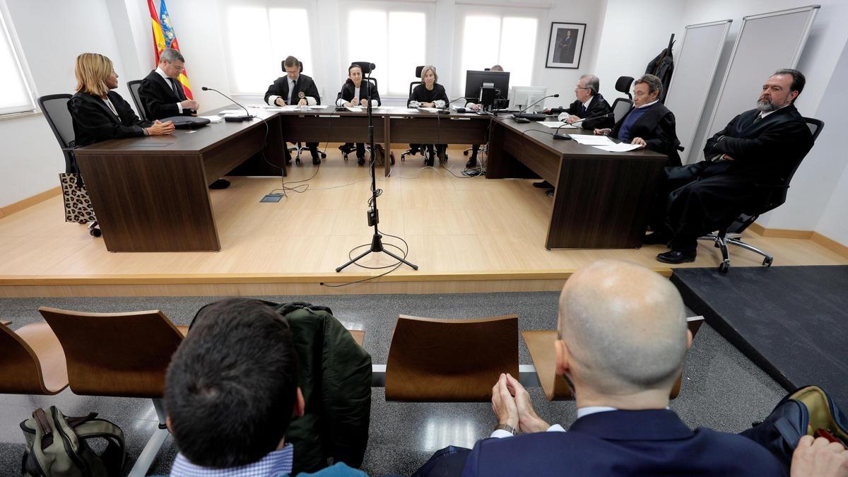Un momento de la vista celebrada el pasado marzo en el TSJ, donde se apeló el fallo de la Audiencia de Alicante.