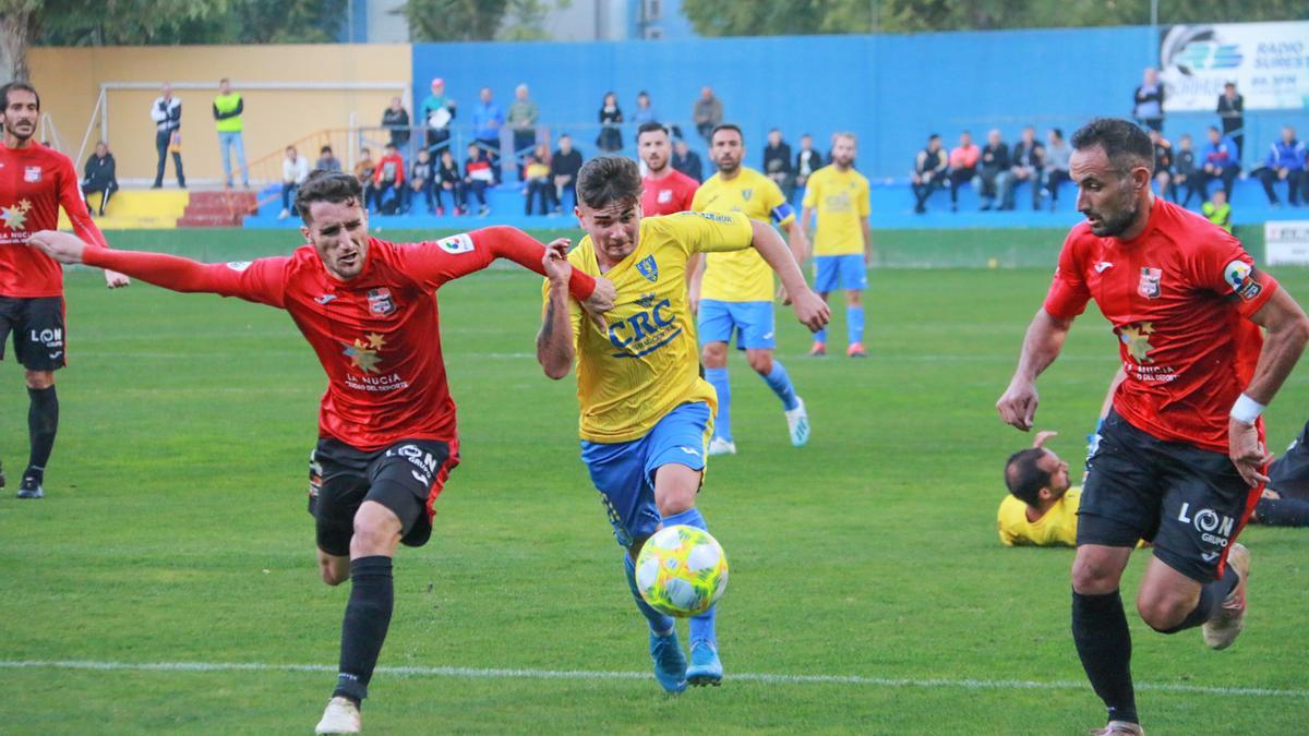 El último partido entre La Nucía y Orihuela, en noviembre de 2019.