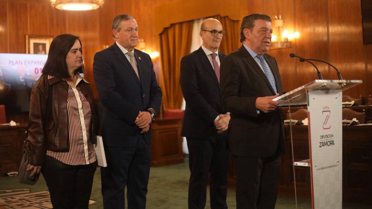 Sánchez-Reyes, Faúndez, Prada y González Gago.