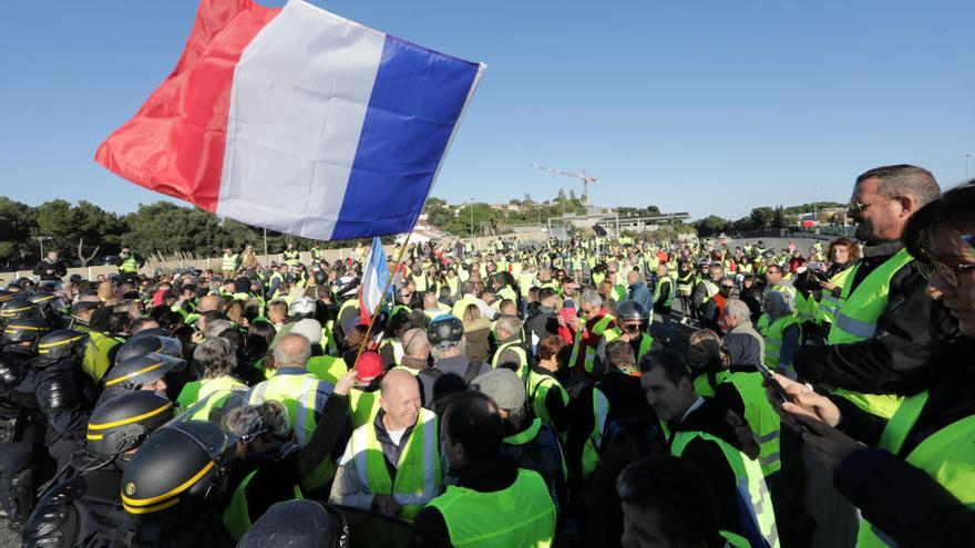 Centenars de manifestants, aquest dissabte, a Antibes