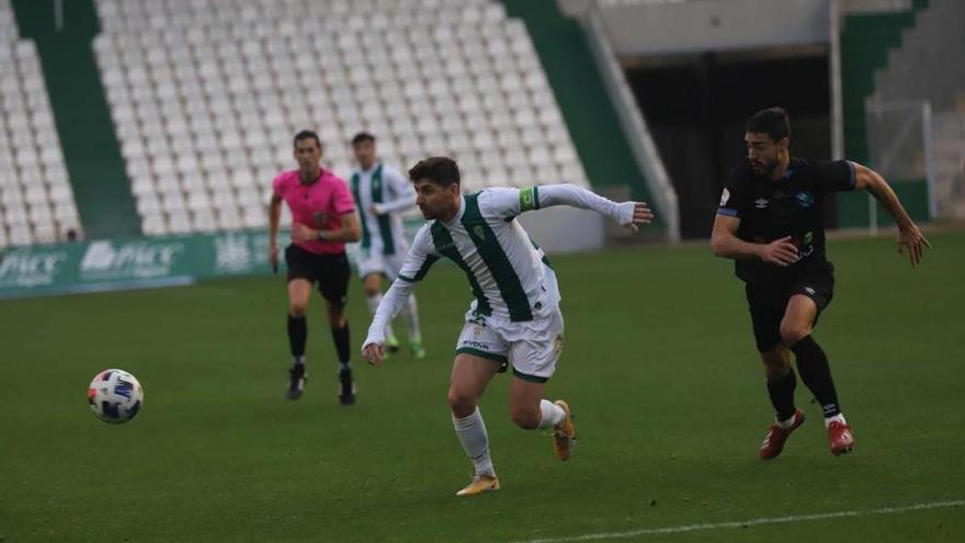 Javi Flores, primera baja por sanción