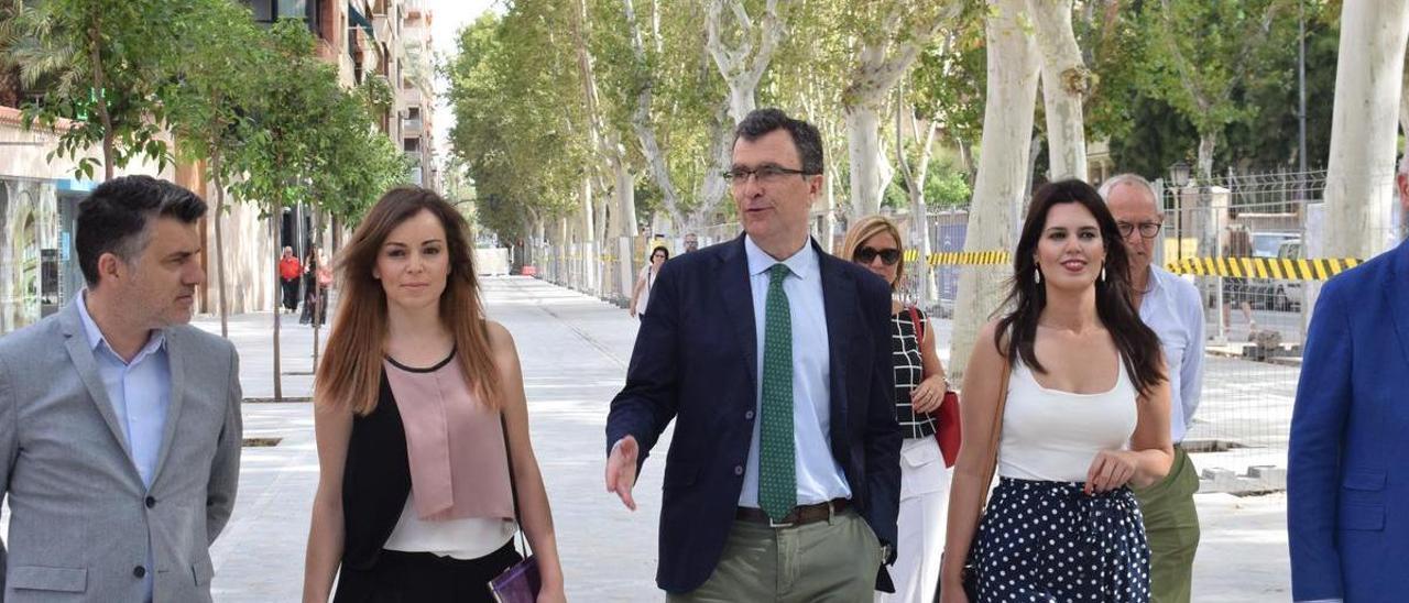 Rebeca Pérez, José Ballesta y Miriam Guardiola, tres de los compromisarios que irán al congreso de Sevilla.