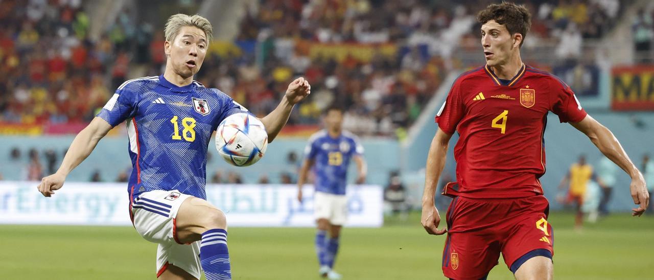 Pau Francisco Torres, en el Japón-España del Mundial de Qatar 2022.