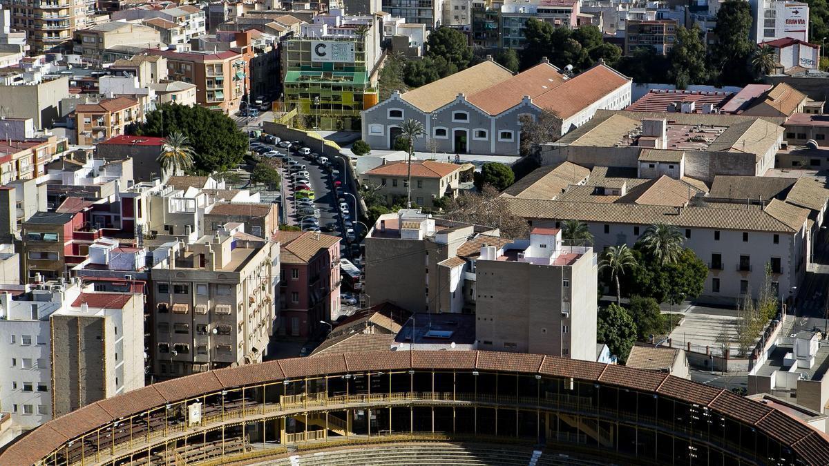 Las cigarreras de Alicante reivindican su historia en el centro cultural que lleva su nombre