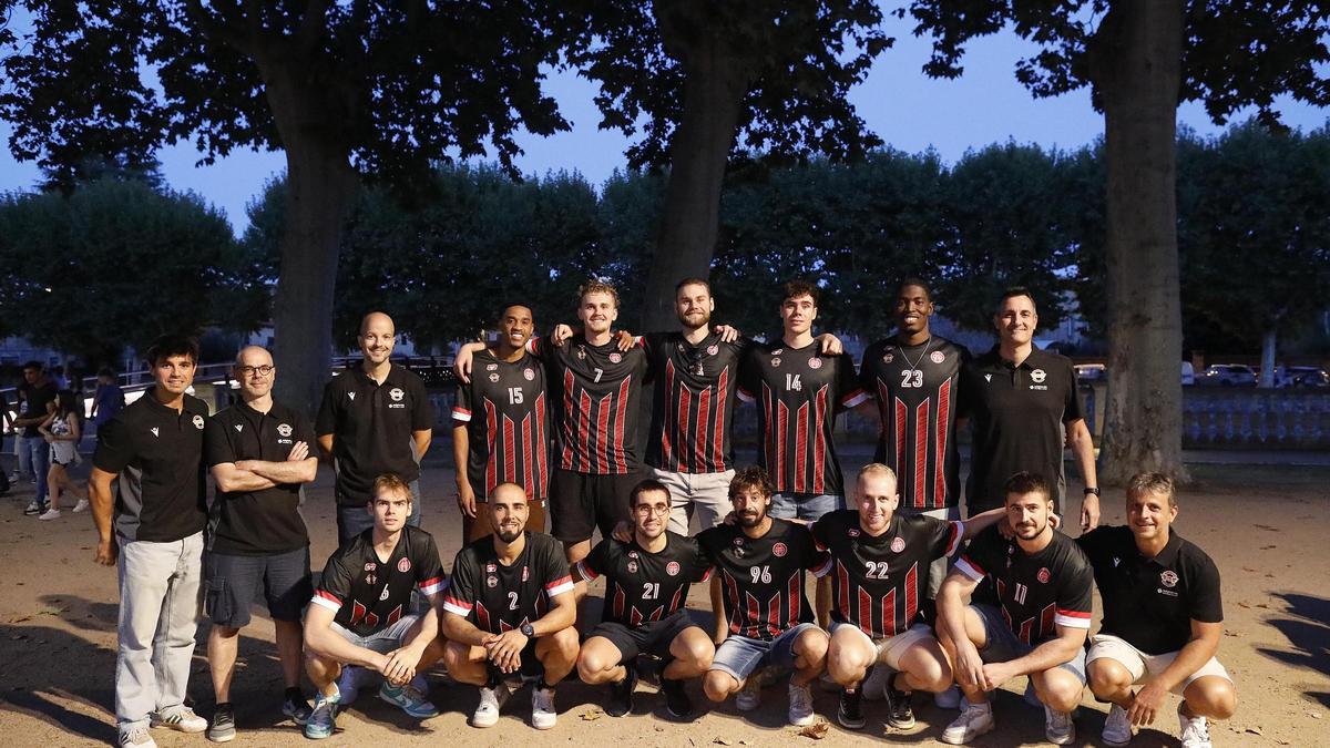 La plantilla del Bisbal Bàsquet